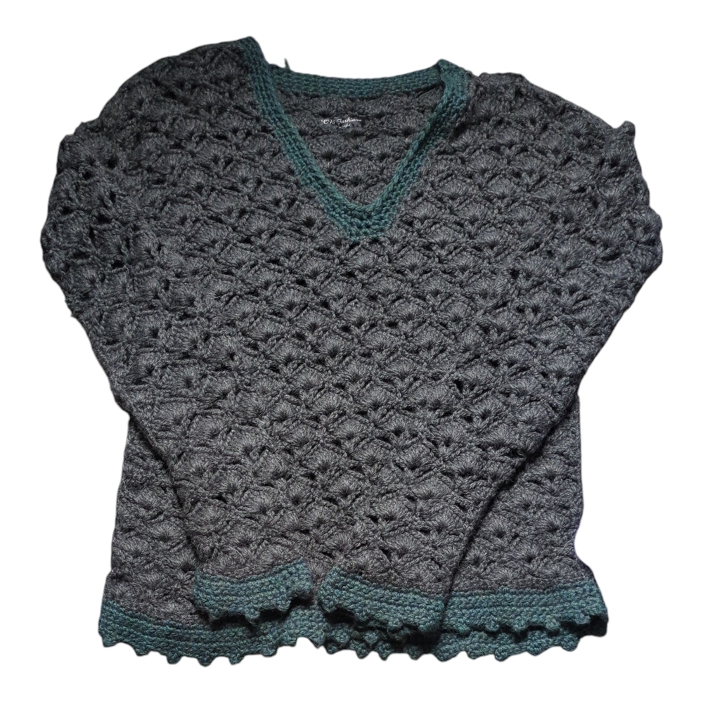 CB Fashions Handknit V Neck Gray and Green Sweater Size Small  Tunic Length‎